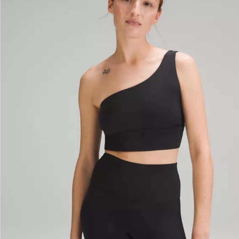 lululemon Align™ Asymmetrical Bra
Light Support, A/B Cup